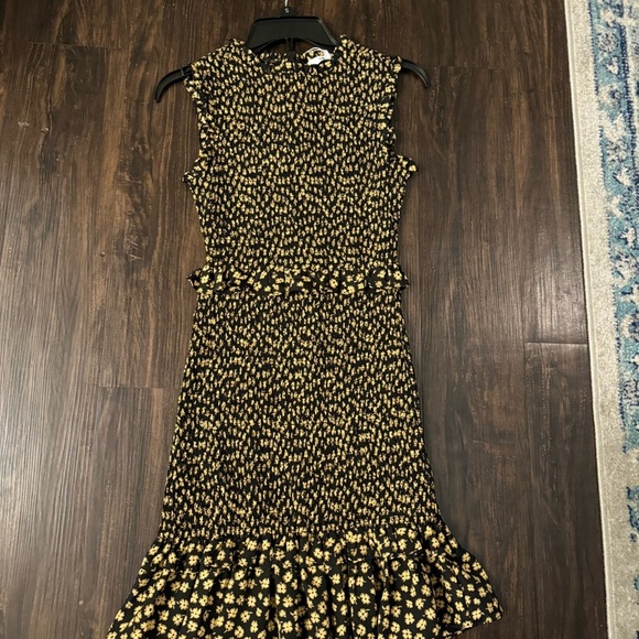 Sleeveless Faye Dress Size 2 - Picture 7 of 7